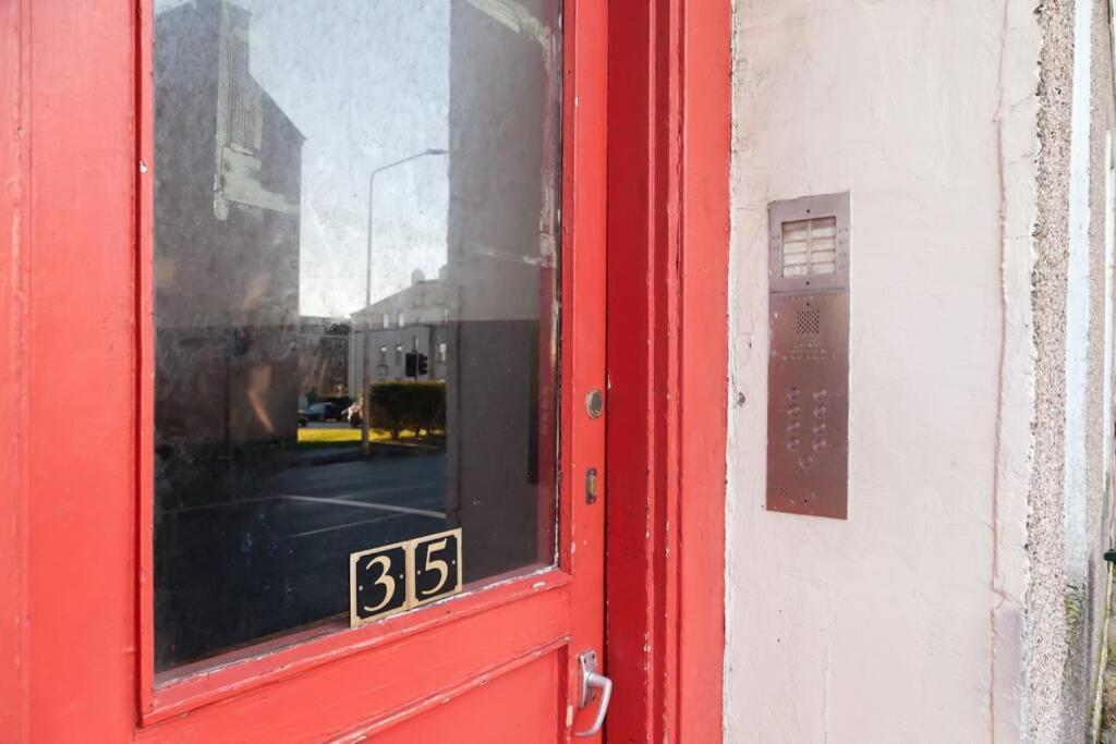 Snug - Logie Baird Apartment Helensburgh Esterno foto